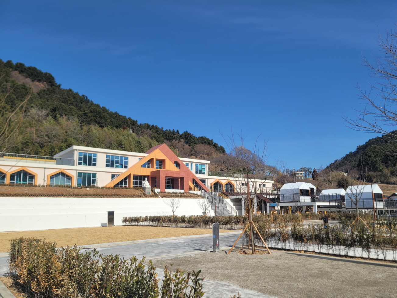 한려해상 덕신 자동차야영장