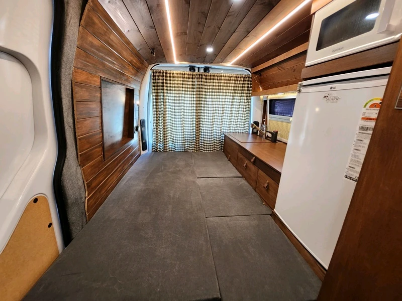 캠핑 구조