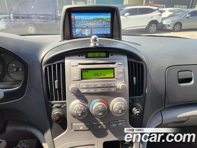 그랜드 스타렉스 캠핑카 실제 차량 사진 13